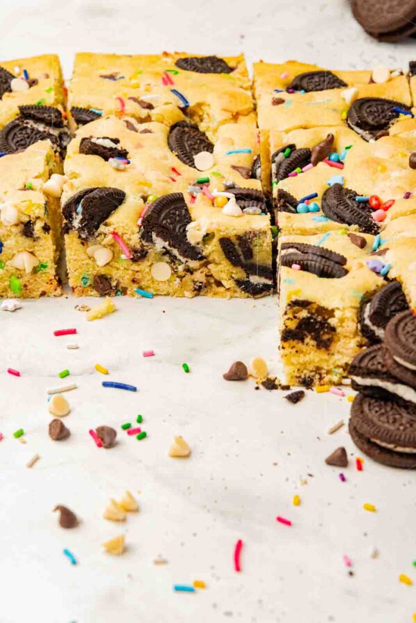 Sprinkles Party Blondies - Image 9