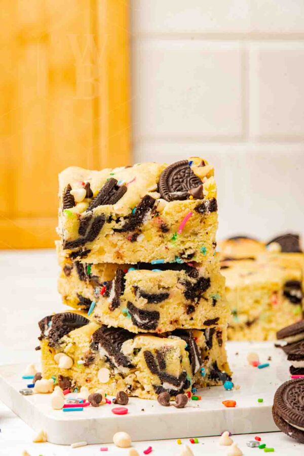 Sprinkles Party Blondies - Image 10