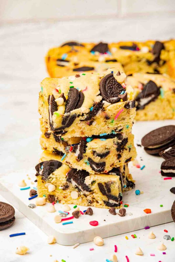 Sprinkles Party Blondies - Image 12