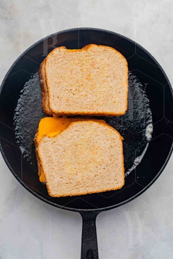 Classic Patty Melt with Caramelized Onions & Thousand Island Sauce - Image 68