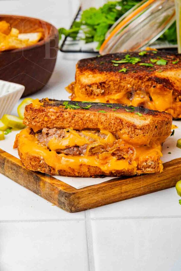 Classic Patty Melt with Caramelized Onions & Thousand Island Sauce - Image 3
