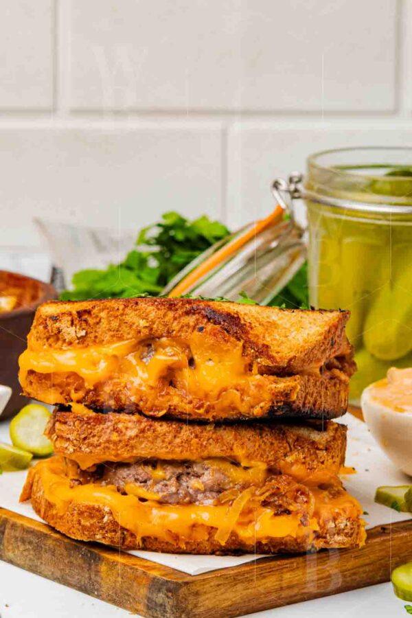 Classic Patty Melt with Caramelized Onions & Thousand Island Sauce - Image 4