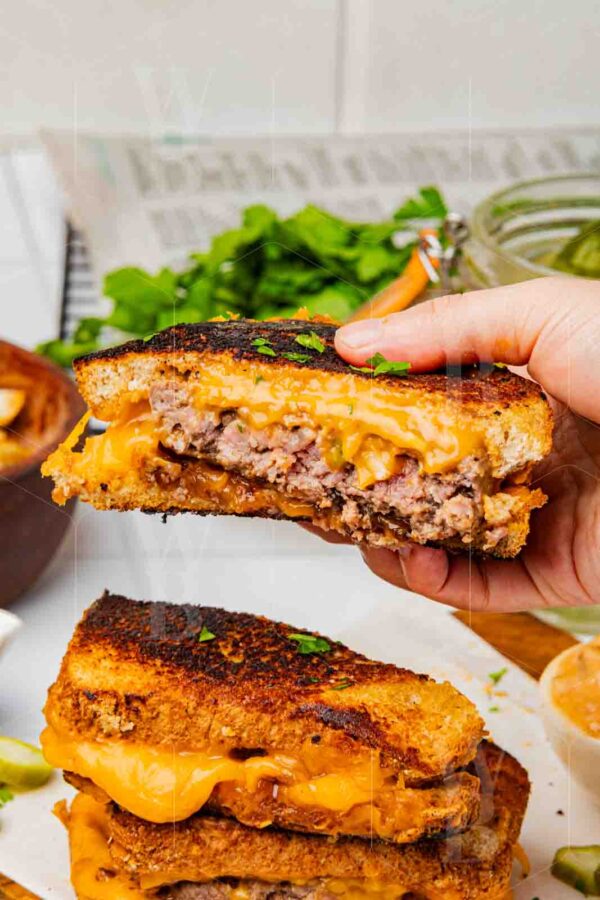 Classic Patty Melt with Caramelized Onions & Thousand Island Sauce - Image 13