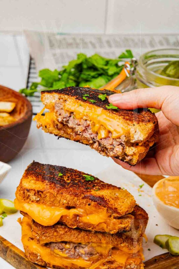 Classic Patty Melt with Caramelized Onions & Thousand Island Sauce - Image 14