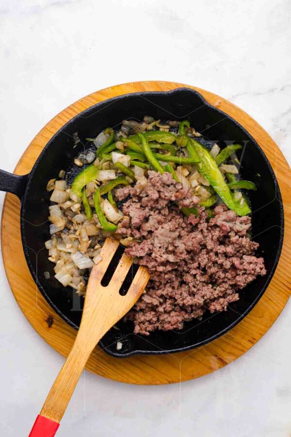 One-Skillet Philly Cheesesteak Pasta - Image 28