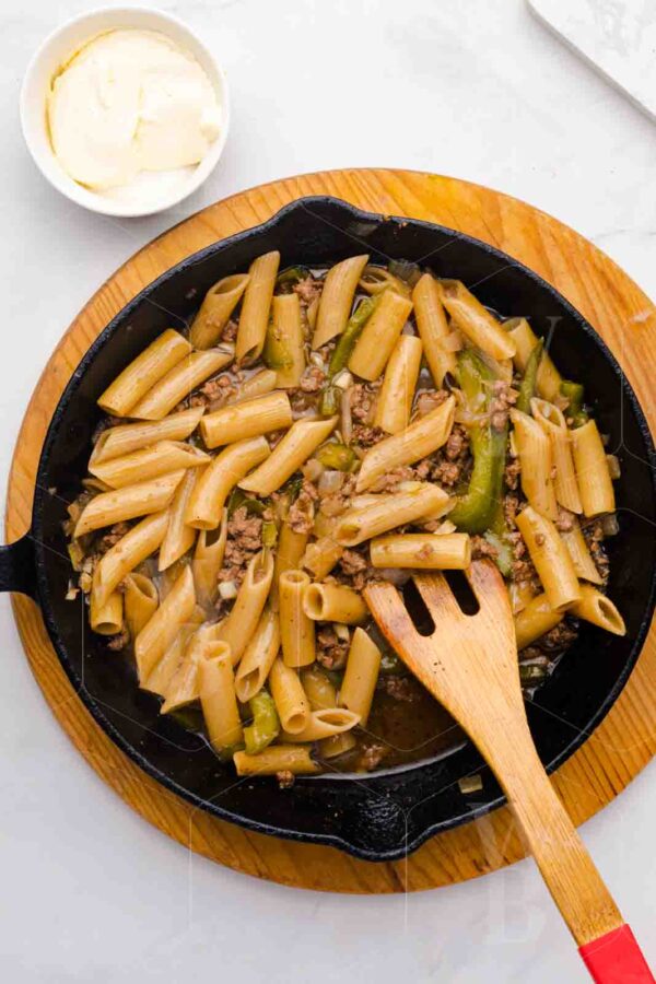 One-Skillet Philly Cheesesteak Pasta - Image 31