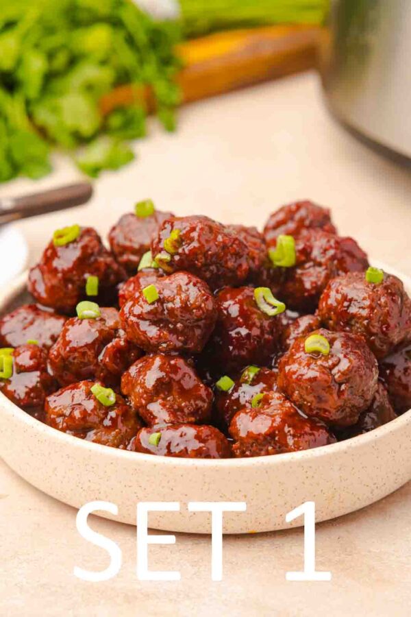 Slow Cooker Festive meatballs with Raspberry Chili Sauce [Set 1] - Image 20