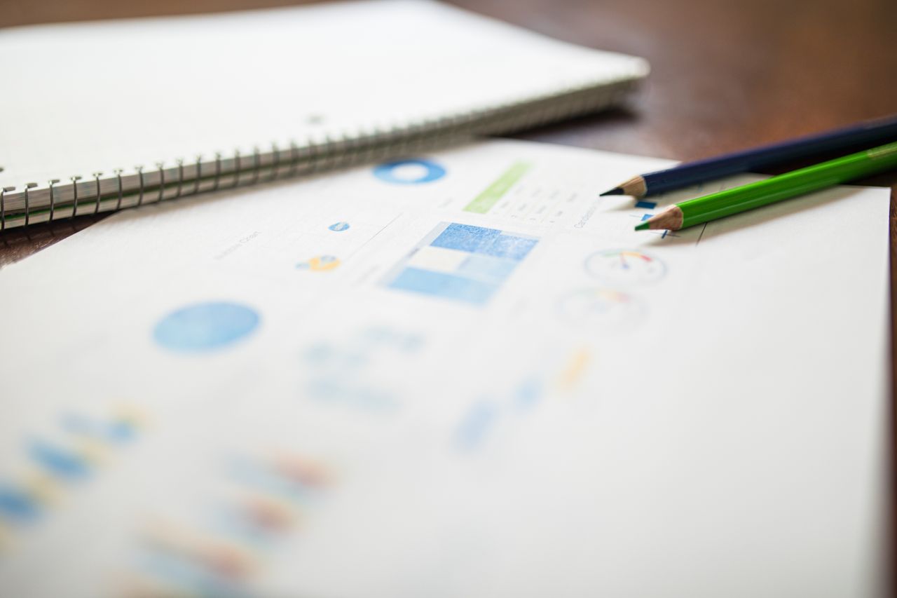 Reviewing search performance data before choosing a recipe cluster topic